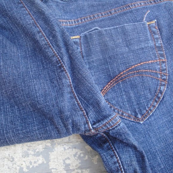 Decree Jeans Medium Wash Size 11(Juniors) - Picture 8 of 8
